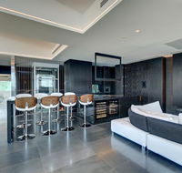 Luxe Haus - Foster Accommodation