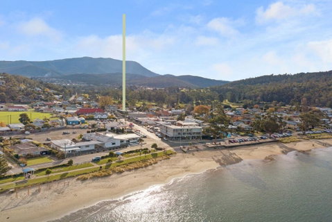 Luxurious Apartment, A Stones Throw From The Beach - Foster Accommodation 0