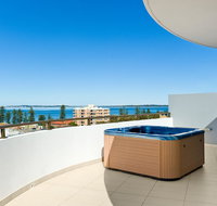 Luxury Ocean Penthouse - Foster Accommodation
