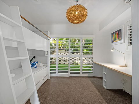 Luxury On The Hill, Noosa Heads - Foster Accommodation 3