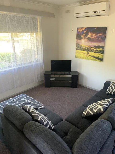 Maffra Short Stay-Thomson House - Foster Accommodation 3