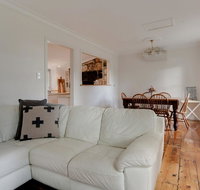 Magnetic Cottage circa 1850's - Foster Accommodation