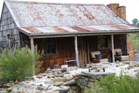 Mancuso Country Cottage Retreat - Foster Accommodation 2