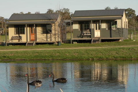 Mansfield Holiday Park - Foster Accommodation 1