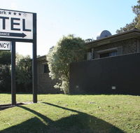 Marriott Park Motel - Foster Accommodation