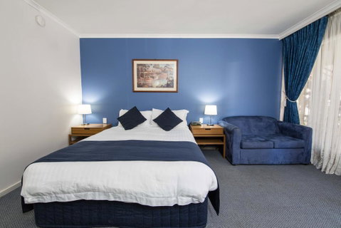 MAS Country Riverboat Lodge Motor Inn - Foster Accommodation 0