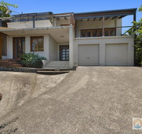 Mcauleys Beach House - Foster Accommodation