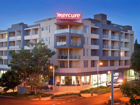 Mercure Centro Port Macquarie - Foster Accommodation 0