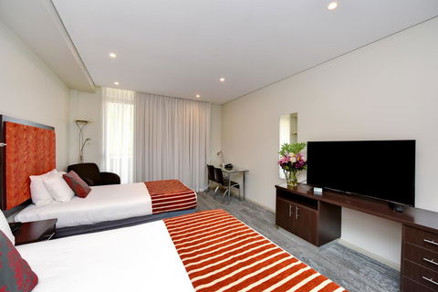 Mercure Centro Port Macquarie - Foster Accommodation 1