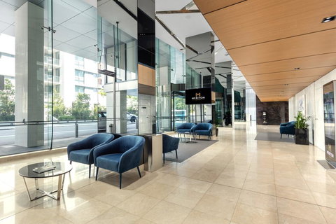 Meriton Suites Mascot Central - Foster Accommodation 2