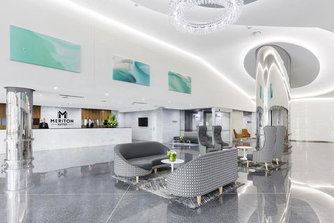 Meriton Suites Southport - Foster Accommodation 1
