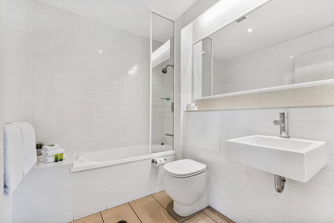 Metzo Noosa Resort - Foster Accommodation 2