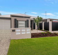 Michael's place Brand new unit close to Uni  CBD - Foster Accommodation