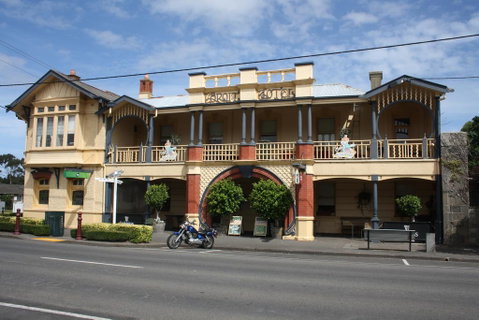 Mickey Bourke's Koroit Hotel - Foster Accommodation 0