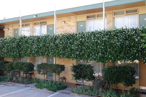 Mid City Motor Inn Queanbeyan - Foster Accommodation 1
