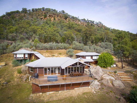 Milbrodale Lodge - Foster Accommodation 2