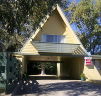 Millers Cottage Motel - Foster Accommodation