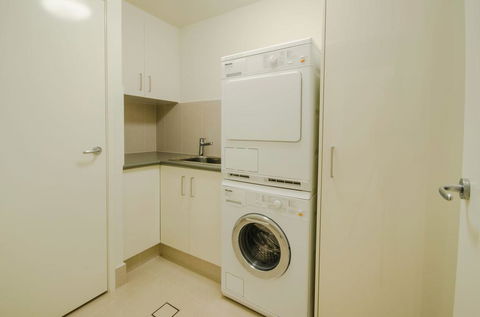 Ming Apartments #3 - 3/236 Marine Parade - Foster Accommodation 1