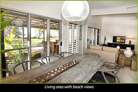 Mission Belle - Stunning Beachfront House - Foster Accommodation 0