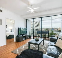 Modern 2 Bedroom River View Apartment in Docklands - Foster Accommodation