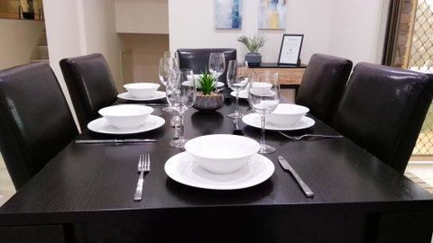 Modern 4-Bedroom House On Cunningham Near Singleton CBD Hunter Valley - Foster Accommodation 3