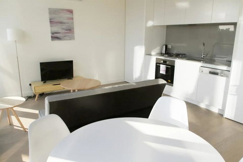 Modern Light-Filled 1 Bed In South Melbourne - Foster Accommodation 1