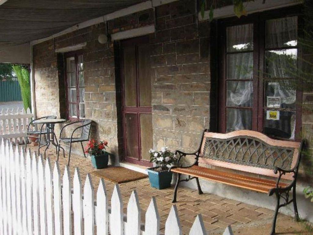 Stone Hut SA Foster Accommodation