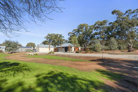 Moss's Place - Foster Accommodation 1