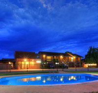 Motel Meneres - Foster Accommodation