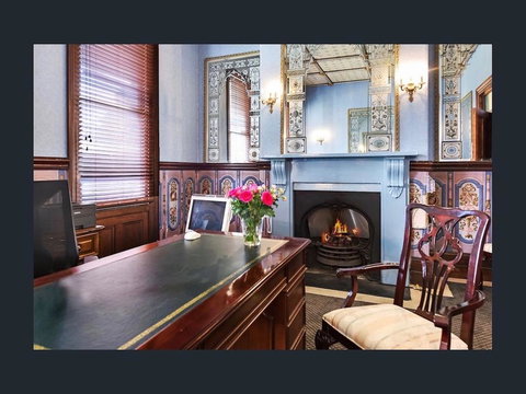 Mount Victoria Manor - Foster Accommodation 0