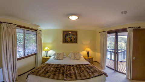 Mowamba River Lodge - Foster Accommodation 2