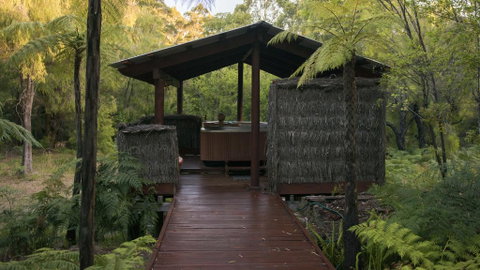 Mudstone Spa Retreat - Foster Accommodation 0