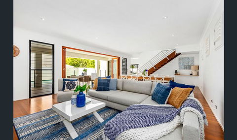 Narrabeen Beach House - Foster Accommodation 3