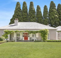 Nattai Lodge - house  cottage in beautiful garden - Foster Accommodation