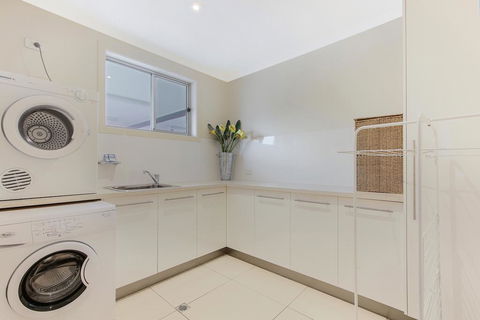 Nautilus - Foster Accommodation 3