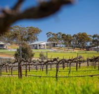 Neagles Retreat Villas - Foster Accommodation