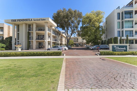 The Peninsula Riverside Serviced Apartments - Foster Accommodation 14