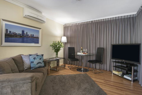 The Peninsula Riverside Serviced Apartments - Foster Accommodation 27
