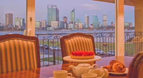 The Peninsula Riverside Serviced Apartments - Foster Accommodation 23