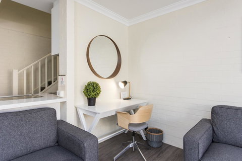 Subiaco Village 30 - Foster Accommodation 3