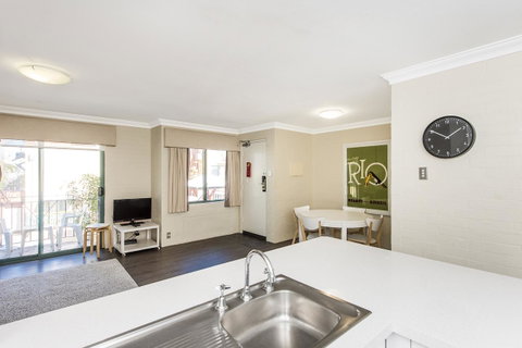 Subiaco Village 30 - Foster Accommodation 10