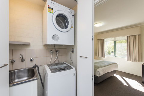 Subiaco Village 30 - Foster Accommodation 5