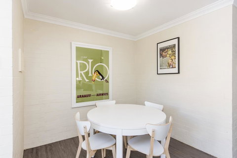 Subiaco Village 30 - Foster Accommodation 7