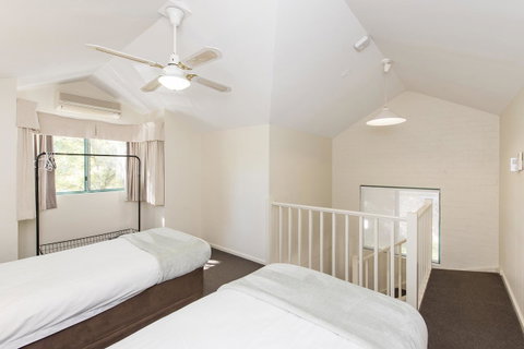Subiaco Village 30 - Foster Accommodation 22