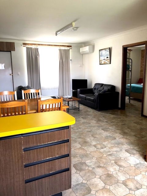 Augusta Escape Holiday Units - Foster Accommodation 21