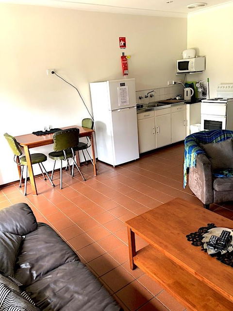 Augusta Escape Holiday Units - Foster Accommodation 16