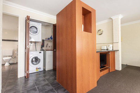 Subiaco Village 20 - Foster Accommodation 10
