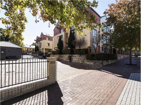 Subiaco Village 20 - Foster Accommodation 19