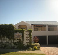 Dunes Scarborough Beach - Foster Accommodation