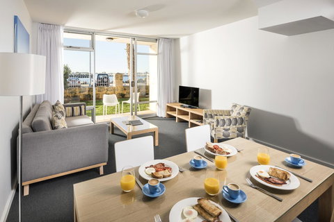 Be. Fremantle - Foster Accommodation 6